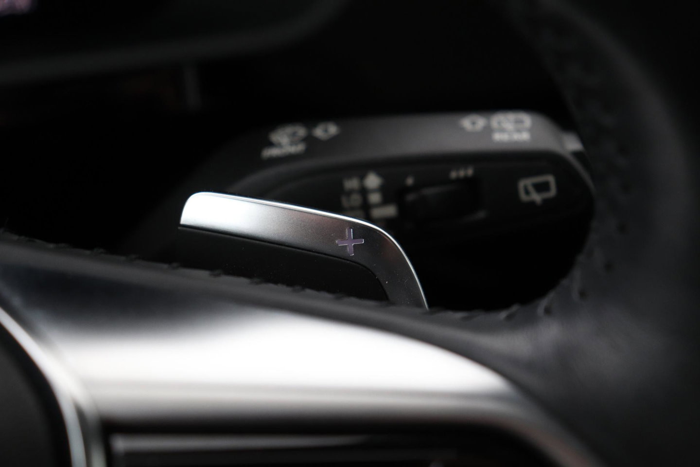 Audi e-tron 55 Quattro Advanced 95 kWh | Luchtvering | Panoramadak | 360° Camera | Trekhaak | Memory | Stoelverwarming | ACC | 21 Inch