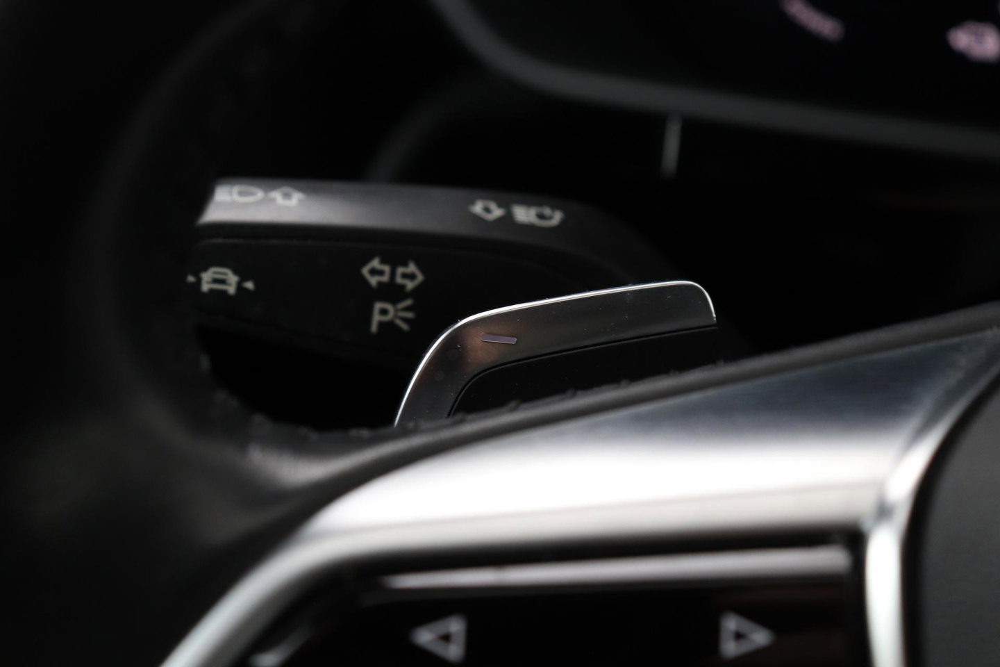 Audi e-tron 55 Quattro Advanced 95 kWh | Luchtvering | Panoramadak | 360° Camera | Trekhaak | Memory | Stoelverwarming | ACC | 21 Inch