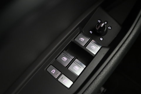 Audi e-tron 55 Quattro Advanced 95 kWh | Luchtvering | Panoramadak | 360° Camera | Trekhaak | Memory | Stoelverwarming | ACC | 21 Inch