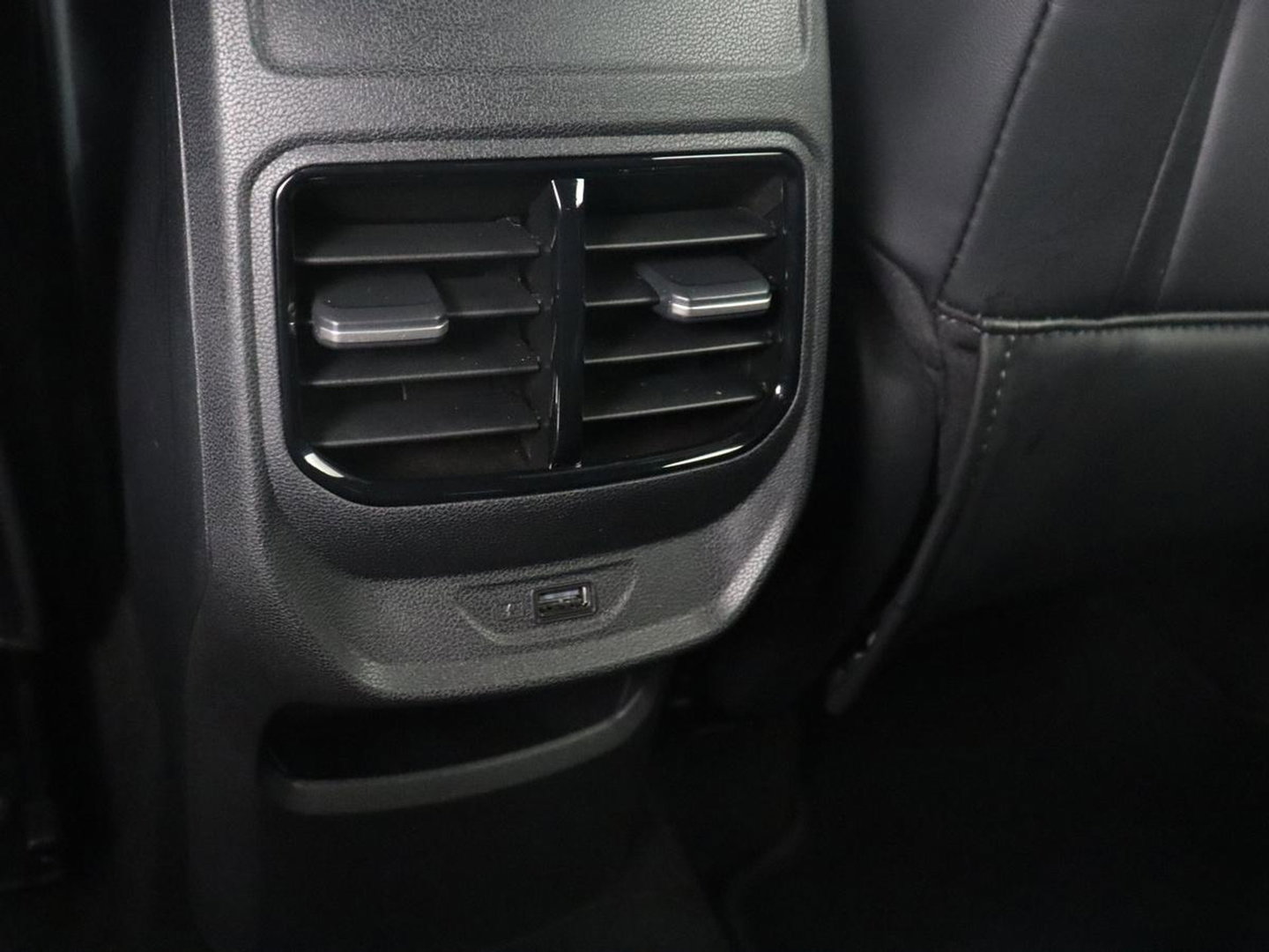 MG 3 1.5 Comfort | Stuur/stoel verwarming | Adaptive cruise | 360 camera | Carplay | Climate control | Full LED | Lichtmetaal 16'' |