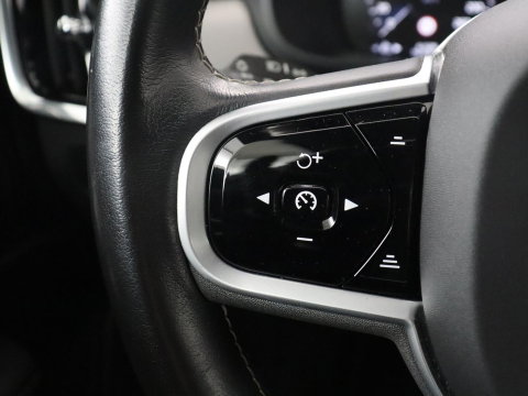 Volvo V90 2.0 B4 R-Design | Panoramadak | Leder | Stuur/stoelverwarming | Trekhaak | harman/kardon | Head-up | Adaptive cruise | 360 camera | Full LED |