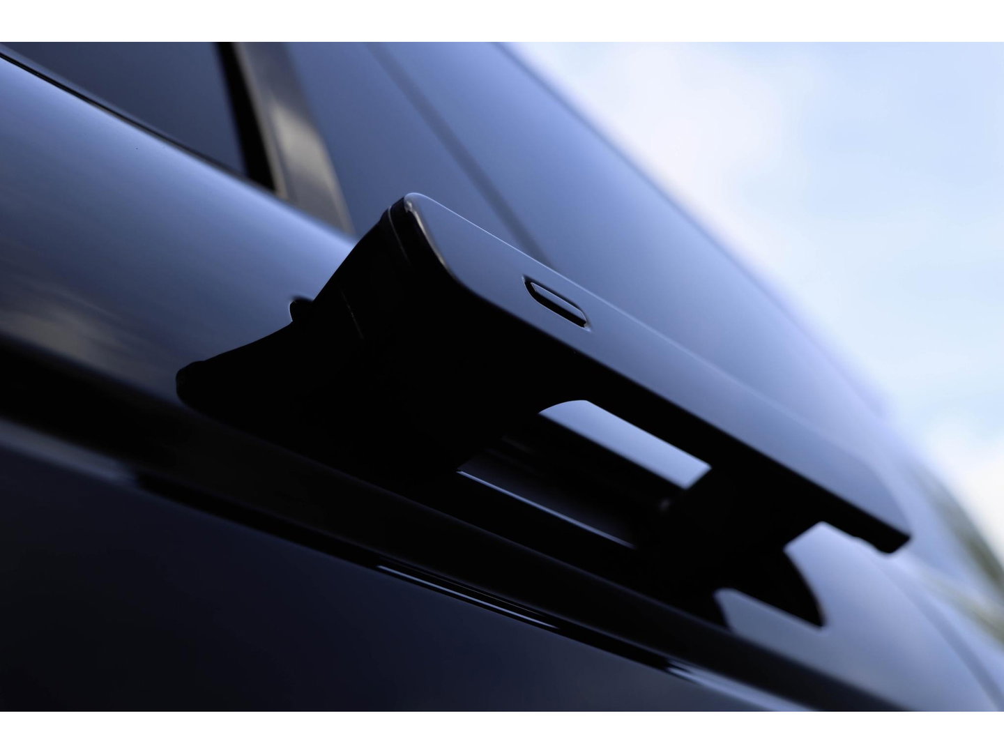 Land Rover Range Rover Evoque P300e PHEV AWD Panodak | Trekhaak | Head-up | Meridian Audio