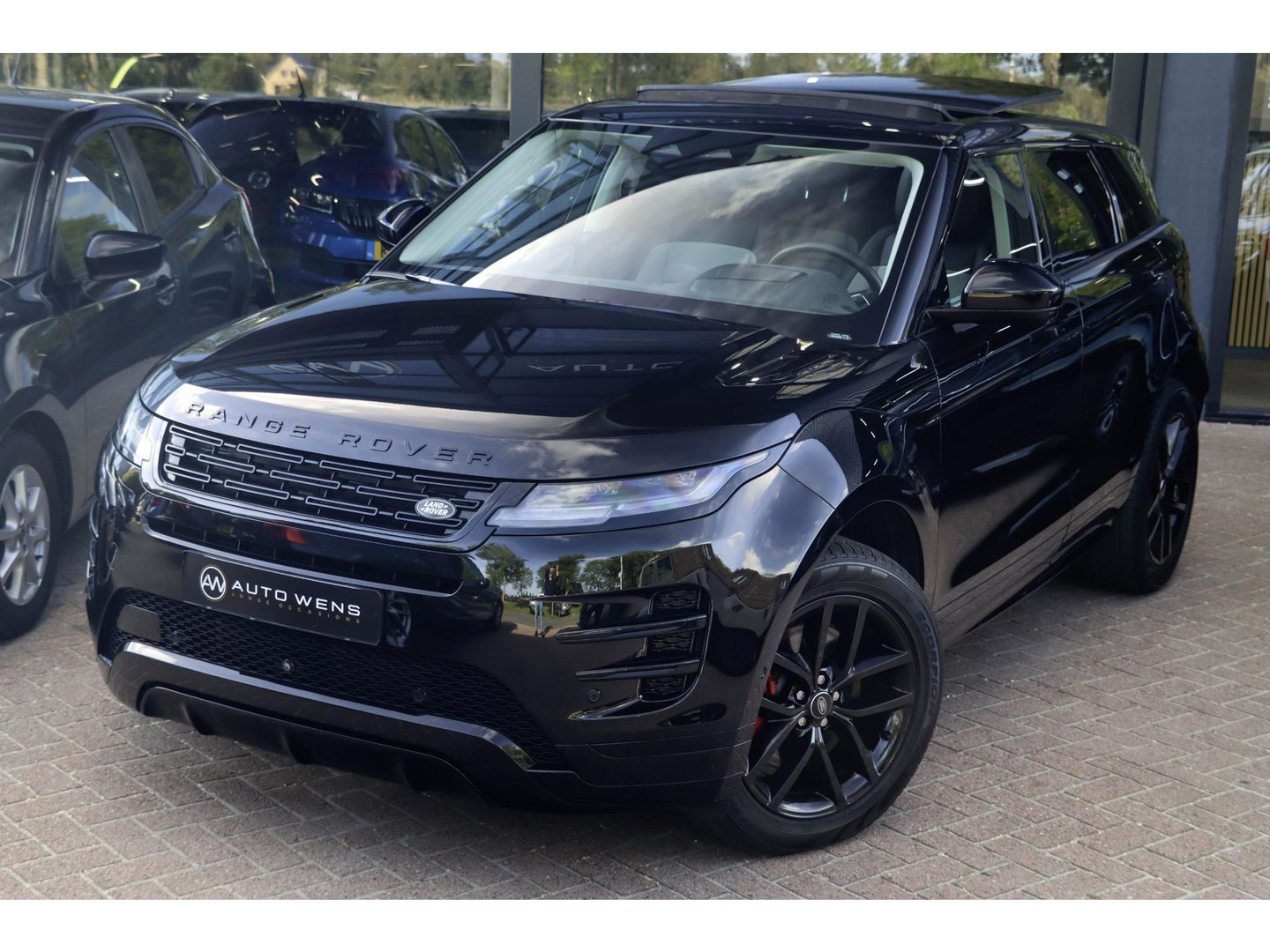 Land Rover Range Rover Evoque P300e PHEV AWD Panodak | Trekhaak | Head-up | Meridian Audio