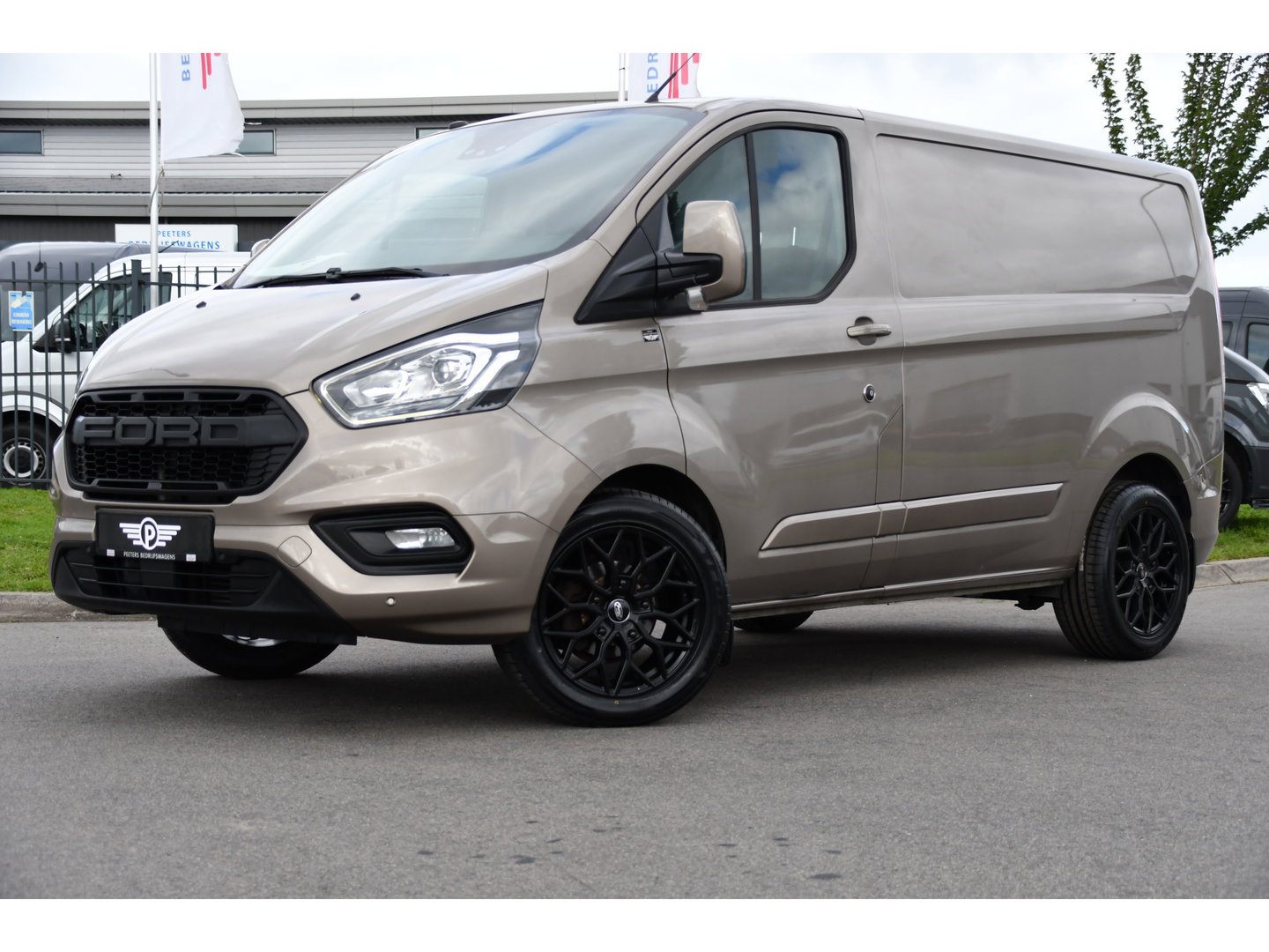 Ford Transit Custom 280 2.0 TDCI L1H1 PB Edition Limited Camera, Cruise, Carplay, Stoelverwarming, Trekhaak, 130pk, Multimedia, NAVI, Uniek!