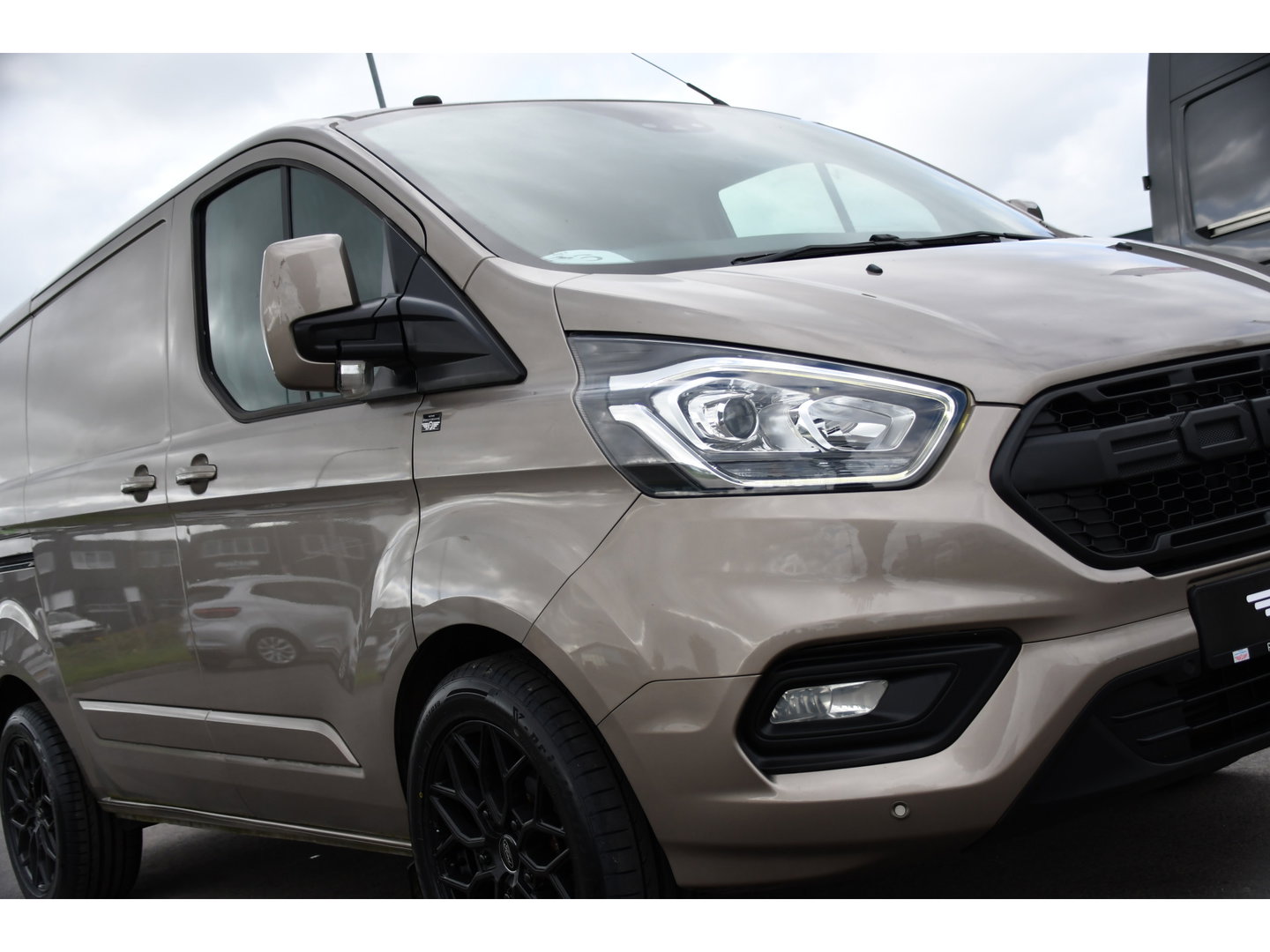 Ford Transit Custom 280 2.0 TDCI L1H1 PB Edition Limited Camera, Cruise, Carplay, Stoelverwarming, Trekhaak, 130pk, Multimedia, NAVI, Uniek!