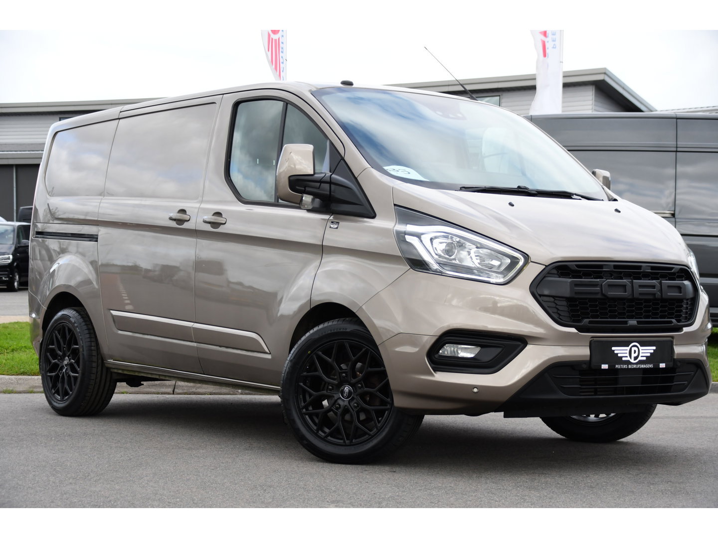 Ford Transit Custom 280 2.0 TDCI L1H1 PB Edition Limited Camera, Cruise, Carplay, Stoelverwarming, Trekhaak, 130pk, Multimedia, NAVI, Uniek!