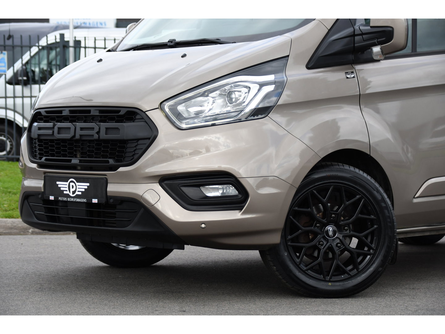 Ford Transit Custom 280 2.0 TDCI L1H1 PB Edition Limited Camera, Cruise, Carplay, Stoelverwarming, Trekhaak, 130pk, Multimedia, NAVI, Uniek!
