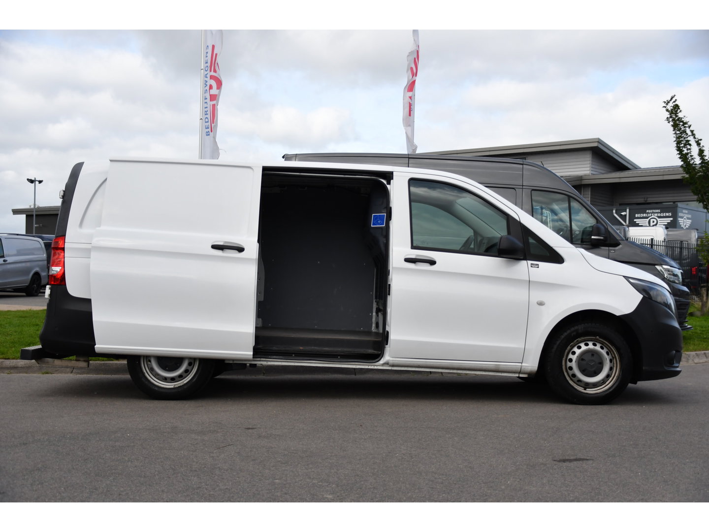 Mercedes-Benz Vito 111 CDI L2 Edition Camera, Cruise, Airco, 115pk, Multimedia, NAVI, Uniek!