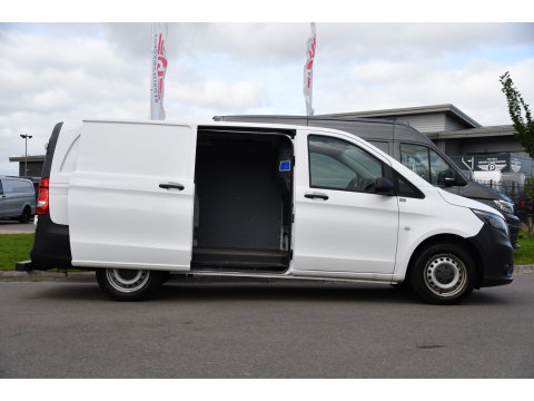 Mercedes-Benz Vito 111 CDI L2 Edition Camera, Cruise, Airco, 115pk, Multimedia, NAVI, Uniek!