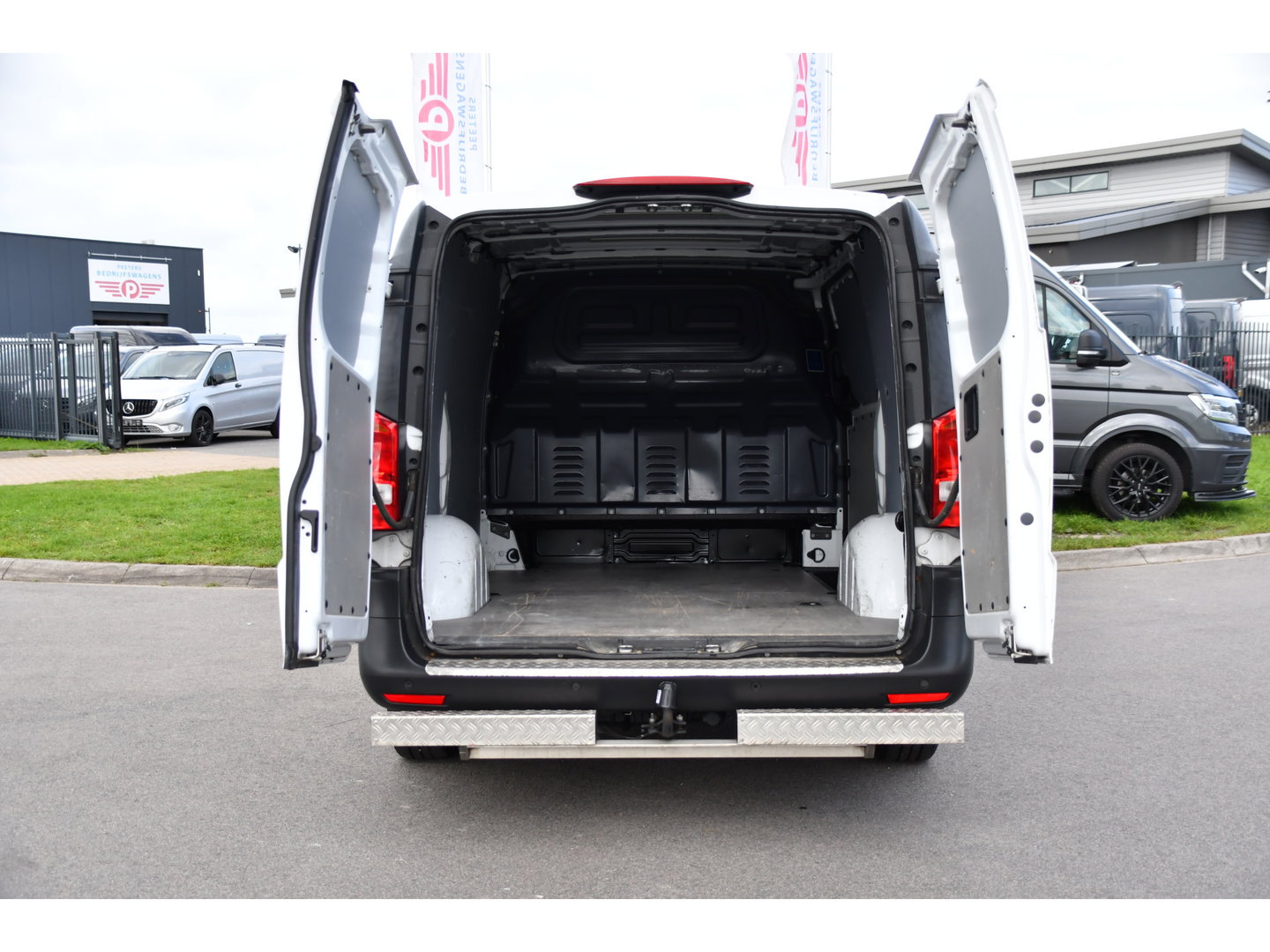 Mercedes-Benz Vito 111 CDI L2 Edition Camera, Cruise, Airco, 115pk, Multimedia, NAVI, Uniek!