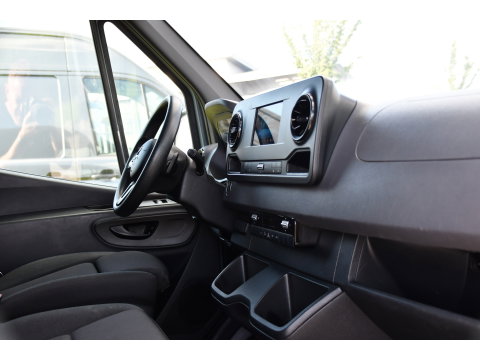 Mercedes-Benz Sprinter 319 V6 3.0 CDI L2H2 PB Edition Camera, Cruise, Carplay, Multimedia, Automaat, Geveerde stoel, 190pk, Trekhaak, Uniek!