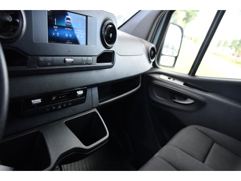 Mercedes-Benz Sprinter 319 V6 3.0 CDI L2H2 PB Edition Camera, Cruise, Carplay, Multimedia, Automaat, Geveerde stoel, 190pk, Trekhaak, Uniek!