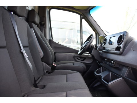 Mercedes-Benz Sprinter 319 V6 3.0 CDI L2H2 PB Edition Camera, Cruise, Carplay, Multimedia, Automaat, Geveerde stoel, 190pk, Trekhaak, Uniek!