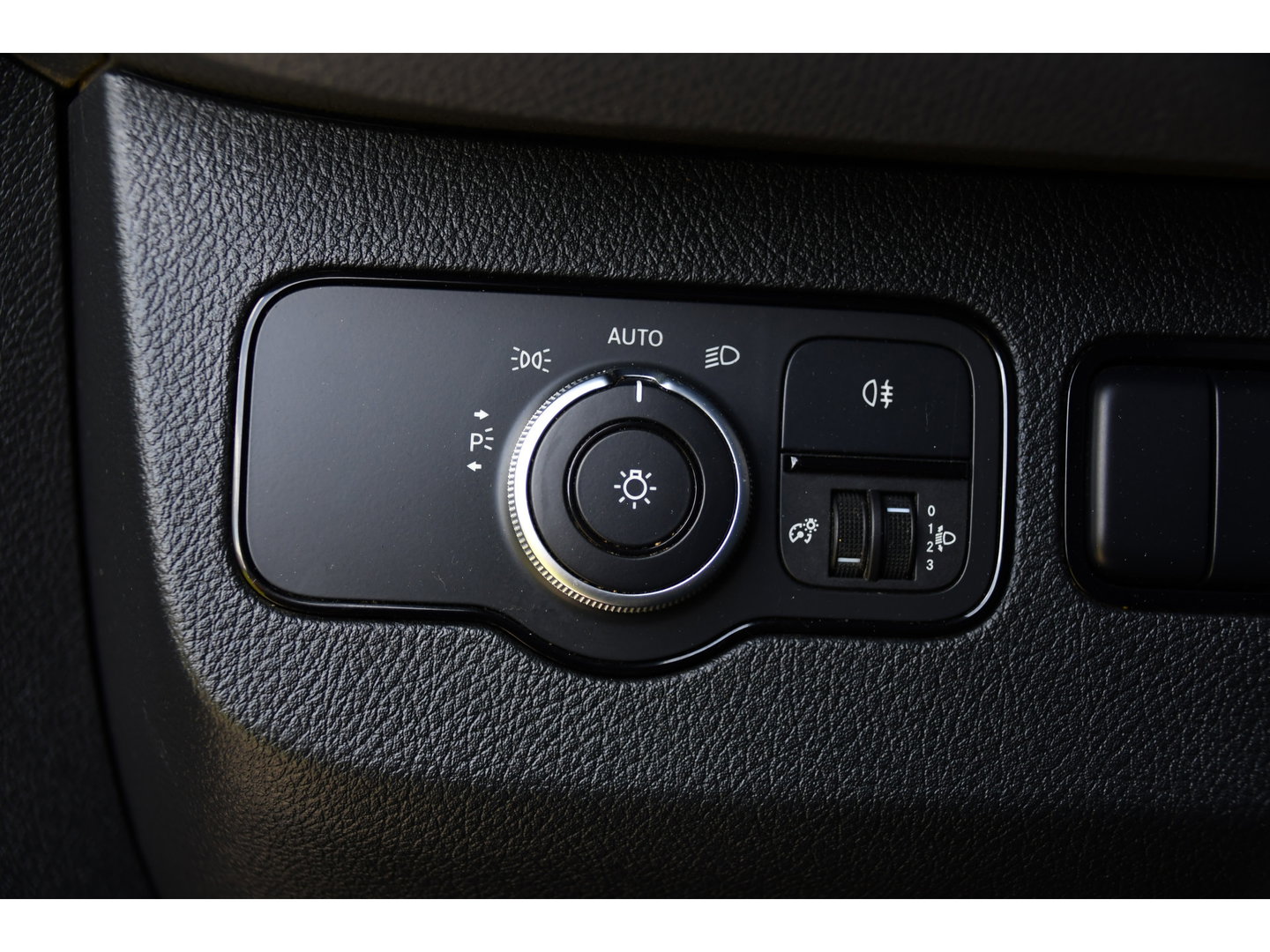 Mercedes-Benz Sprinter 319 V6 3.0 CDI L2H2 PB Edition Camera, Cruise, Carplay, Multimedia, Automaat, Geveerde stoel, 190pk, Trekhaak, Uniek!