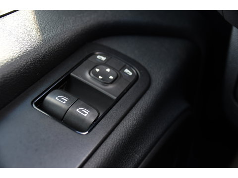 Mercedes-Benz Sprinter 319 V6 3.0 CDI L2H2 PB Edition Camera, Cruise, Carplay, Multimedia, Automaat, Geveerde stoel, 190pk, Trekhaak, Uniek!