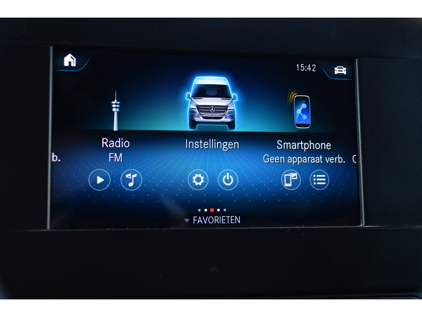 Mercedes-Benz Sprinter 319 V6 3.0 CDI L2H2 PB Edition Camera, Cruise, Carplay, Multimedia, Automaat, Geveerde stoel, 190pk, Trekhaak, Uniek!