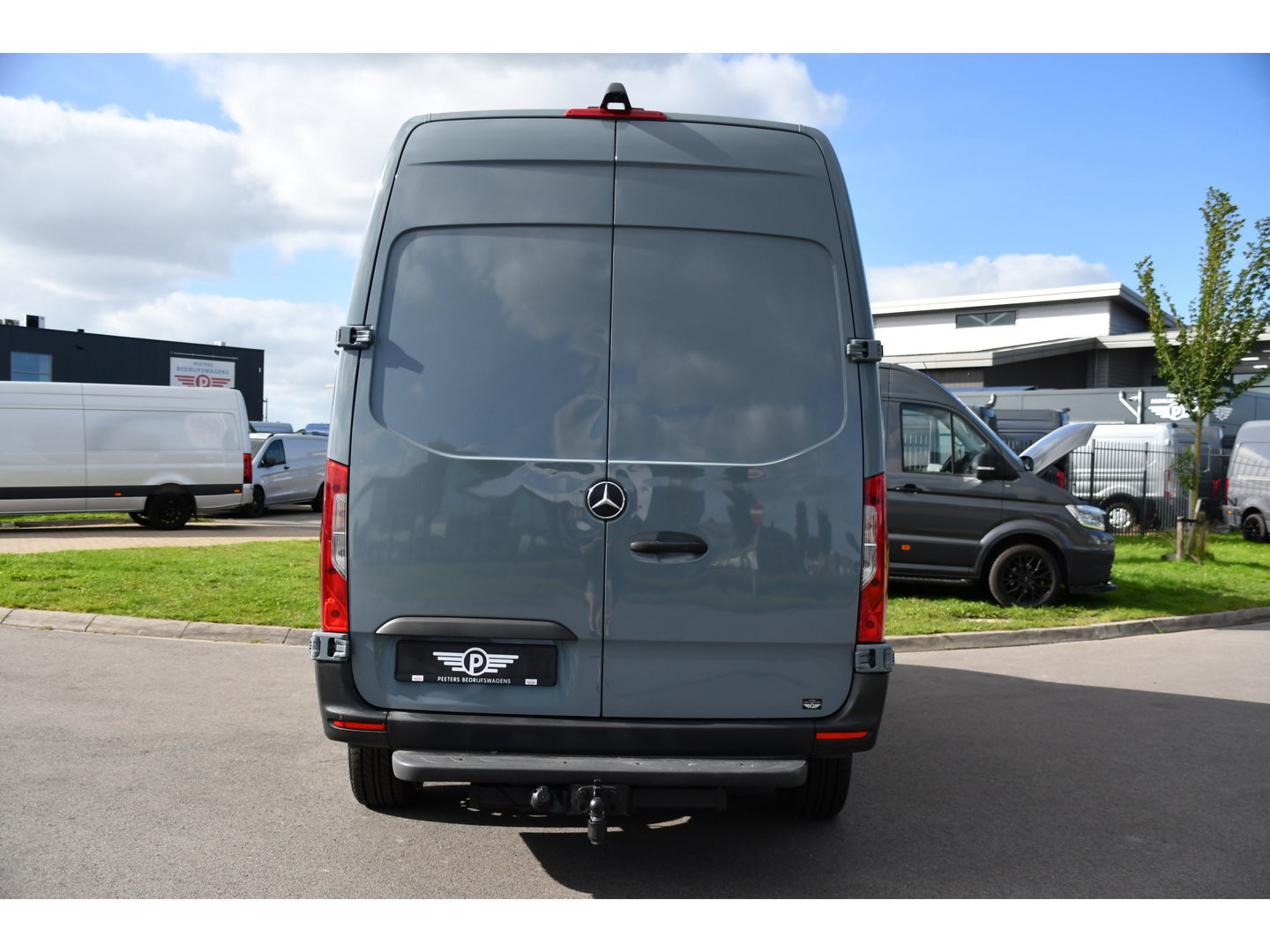 Mercedes-Benz Sprinter 319 V6 3.0 CDI L2H2 PB Edition Camera, Cruise, Carplay, Multimedia, Automaat, Geveerde stoel, 190pk, Trekhaak, Uniek!