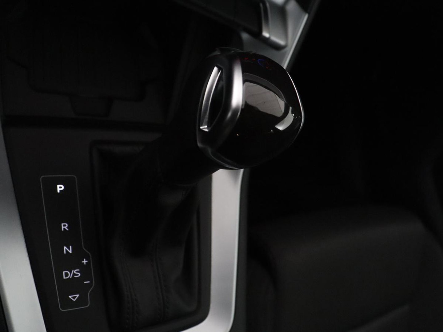 Audi Q3 35 TFSI S Line Pro Line S | Trekhaak | Stoelverwarming | Climate Control | Navigatie | Parkeerhulp |