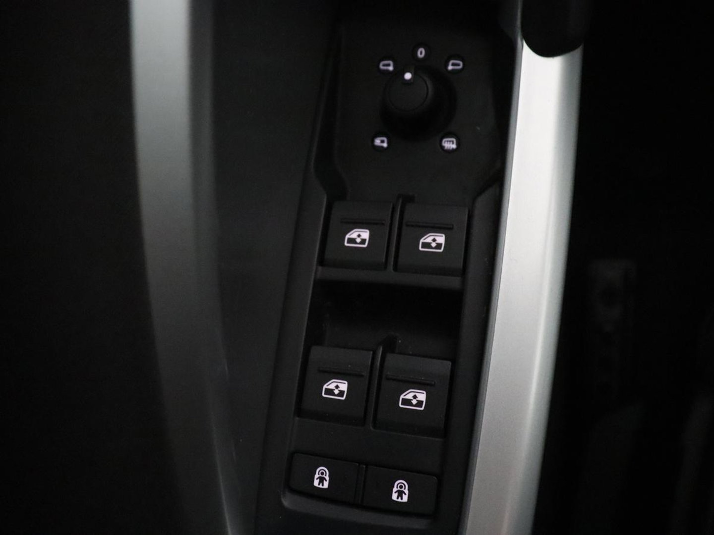 Audi Q3 35 TFSI S Line Pro Line S | Trekhaak | Stoelverwarming | Climate Control | Navigatie | Parkeerhulp |