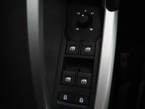 Audi Q3 35 TFSI S Line Pro Line S | Trekhaak | Stoelverwarming | Climate Control | Navigatie | Parkeerhulp |