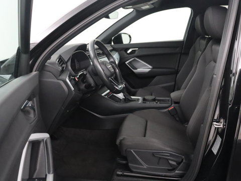 Audi Q3 35 TFSI S Line Pro Line S | Trekhaak | Stoelverwarming | Climate Control | Navigatie | Parkeerhulp |