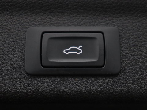 Audi Q3 35 TFSI S Line Pro Line S | Trekhaak | Stoelverwarming | Climate Control | Navigatie | Parkeerhulp |