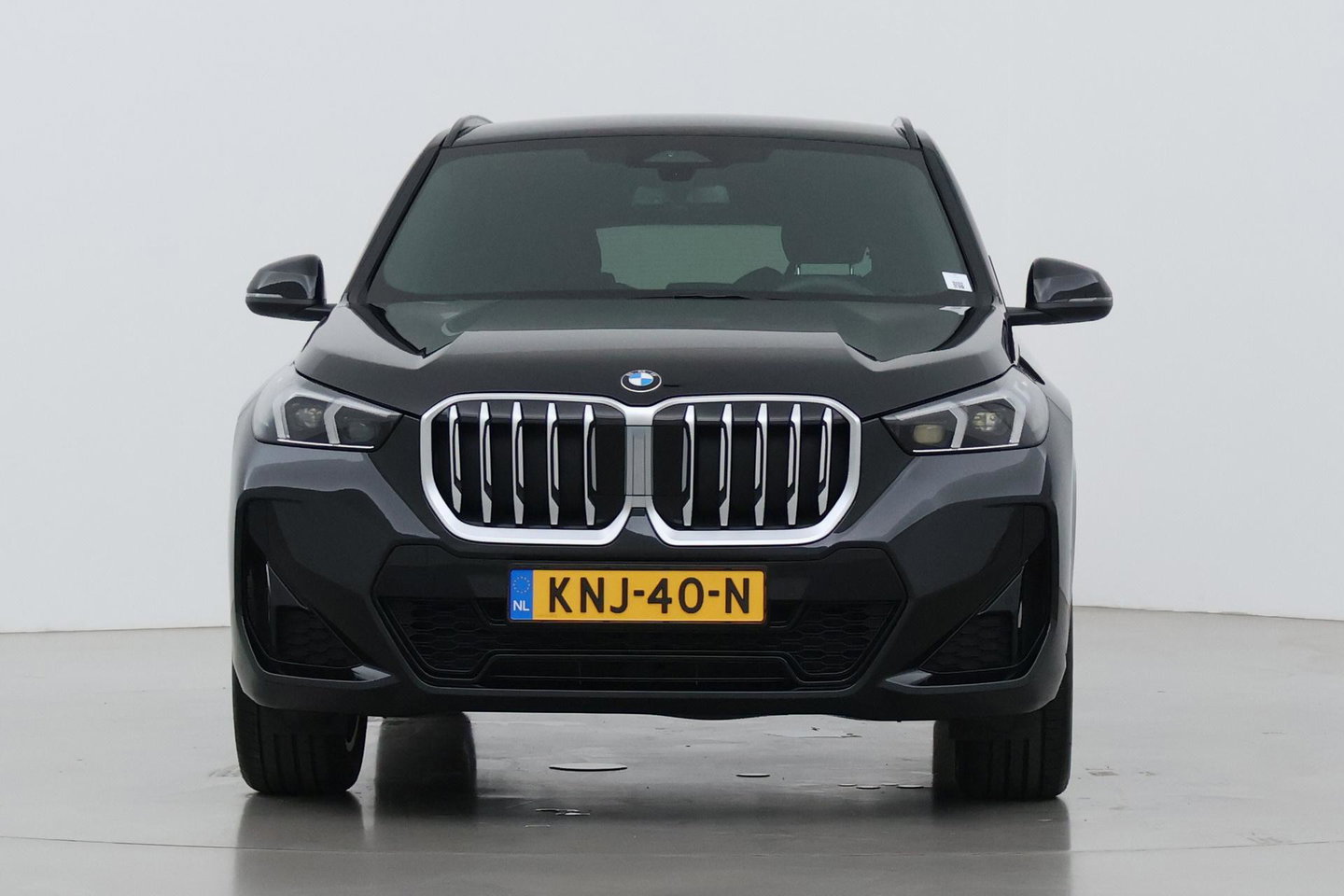 BMW X1 sDrive18i | M Sport | Adaptief M-Onderstel | Keyless Entry | Adaptieve LED | Stoelverwarming | Sportstoelen | Shadow Line