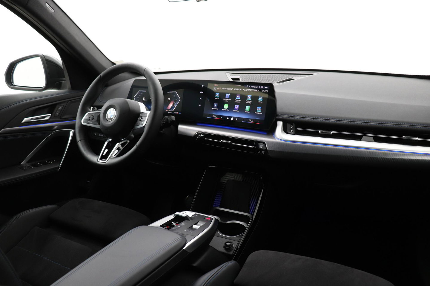 BMW X1 sDrive18i | M Sport | Adaptief M-Onderstel | Keyless Entry | Adaptieve LED | Stoelverwarming | Sportstoelen | Shadow Line