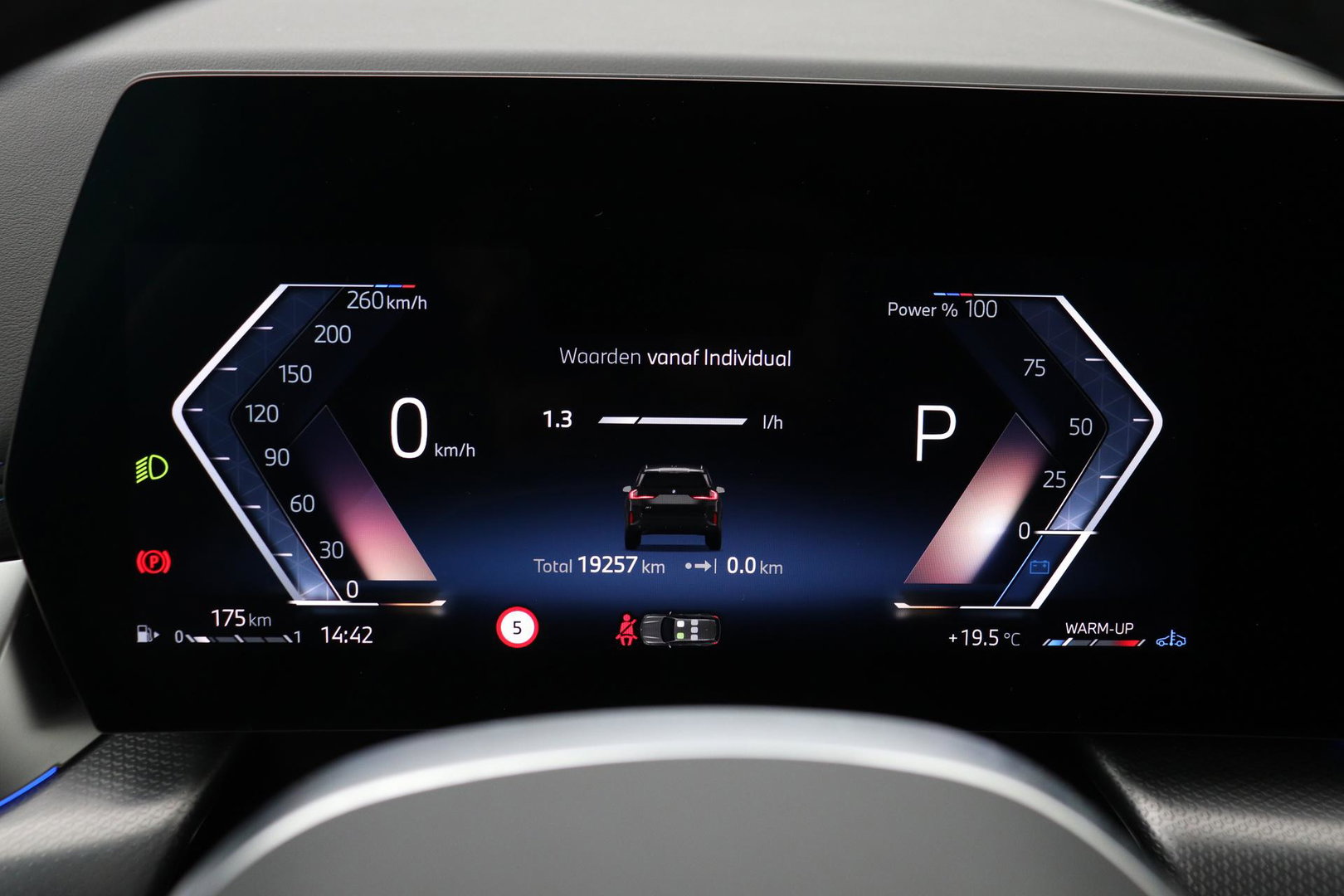 BMW X1 sDrive18i | M Sport | Adaptief M-Onderstel | Keyless Entry | Adaptieve LED | Stoelverwarming | Sportstoelen | Shadow Line