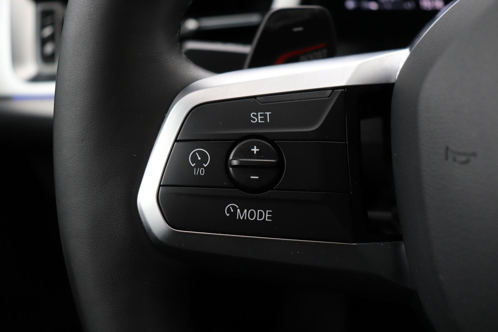 BMW X1 sDrive18i | M Sport | Adaptief M-Onderstel | Keyless Entry | Adaptieve LED | Stoelverwarming | Sportstoelen | Shadow Line