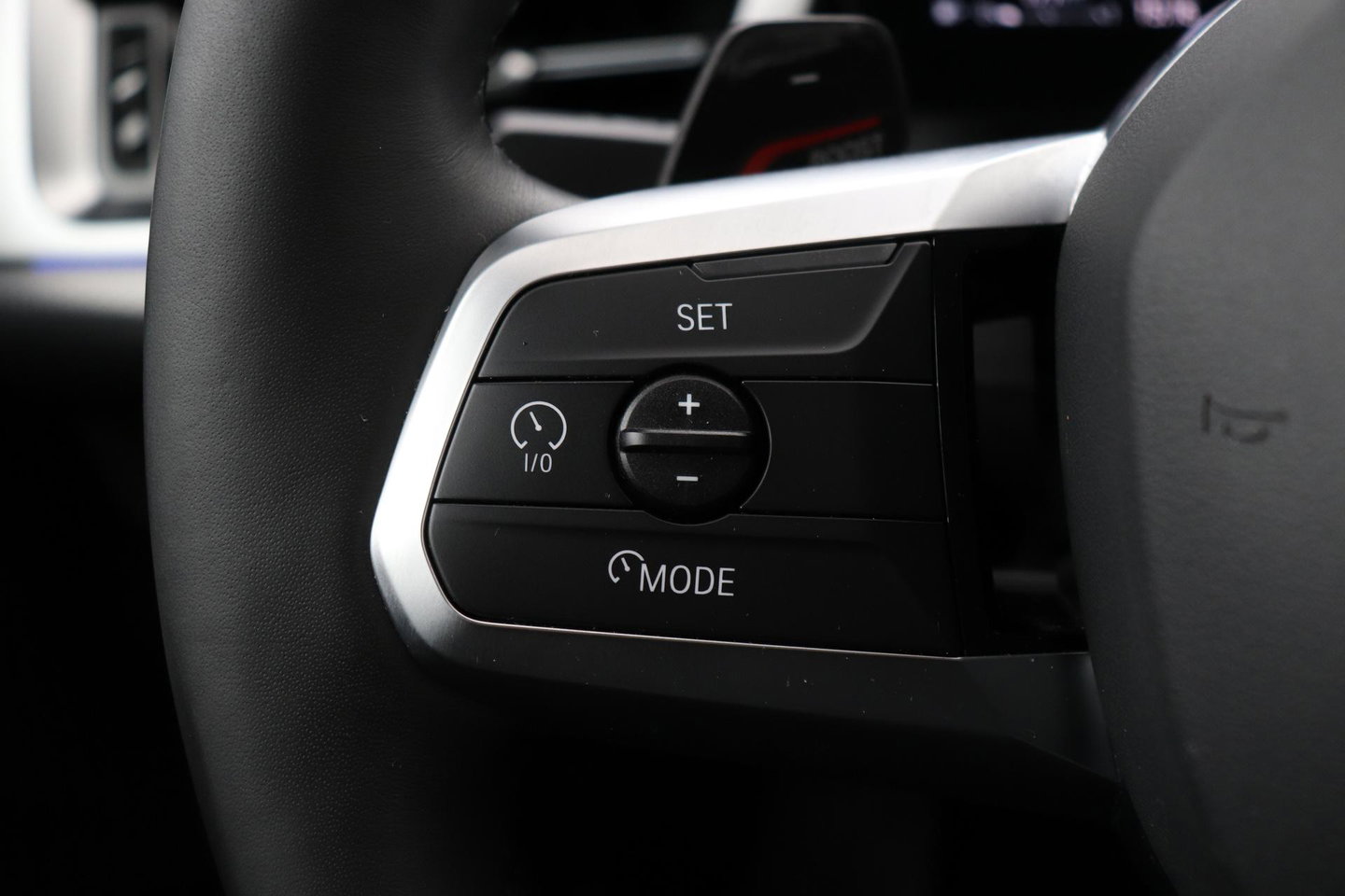 BMW X1 sDrive18i | M Sport | Adaptief M-Onderstel | Keyless Entry | Adaptieve LED | Stoelverwarming | Sportstoelen | Shadow Line