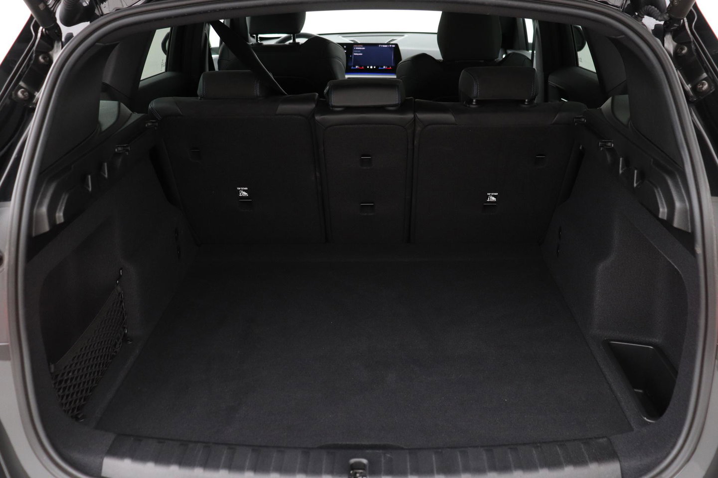 BMW X1 sDrive18i | M Sport | Adaptief M-Onderstel | Keyless Entry | Adaptieve LED | Stoelverwarming | Sportstoelen | Shadow Line
