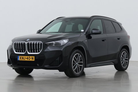 BMW X1 sDrive18i | M Sport | Adaptief M-Onderstel | Keyless Entry | Adaptieve LED | Stoelverwarming | Sportstoelen | Shadow Line