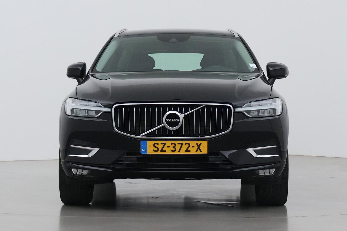 Volvo XC60 2.0 T5 AWD Inscription | Trekhaak | BLIS | Stoelventilatie en -verwarming | Memory | Keyless | Full LED | ACC
