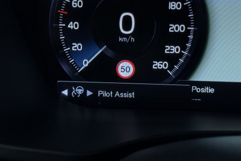 Volvo XC60 2.0 T5 AWD Inscription | Trekhaak | BLIS | Stoelventilatie en -verwarming | Memory | Keyless | Full LED | ACC