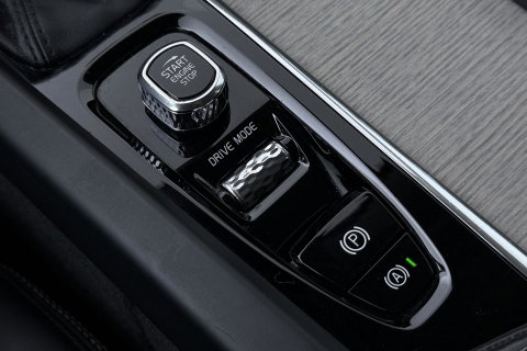 Volvo XC60 2.0 T5 AWD Inscription | Trekhaak | BLIS | Stoelventilatie en -verwarming | Memory | Keyless | Full LED | ACC
