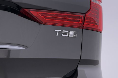 Volvo XC60 2.0 T5 AWD Inscription | Trekhaak | BLIS | Stoelventilatie en -verwarming | Memory | Keyless | Full LED | ACC