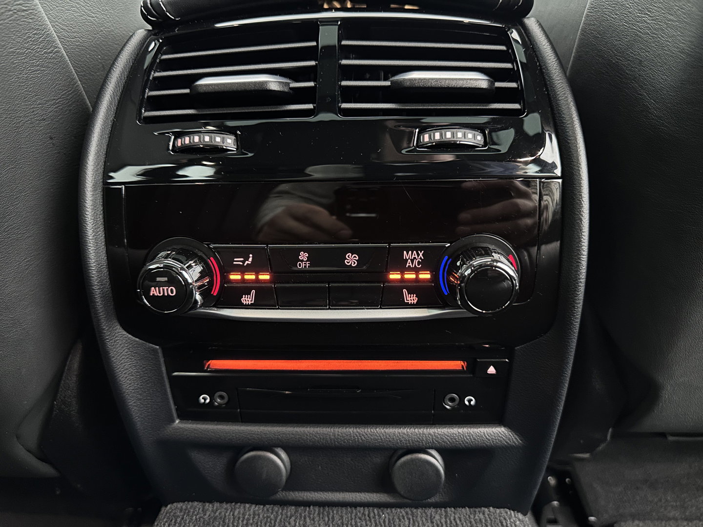 BMW 5 Serie Touring M550d xDrive High Executive (INCL-BTW) Aut. *PANO | HEAD-UP | LEATHER | BOWERS&WILKINS | ADAPTIVE-CRUISE | MASSAGE | TOP-VIEW | FULL-LED | BLIND-SPOT | MEMORY-PACK | DIGI-COCKPIT | HEATED-SPORTSEATS | KEYLESS | DAB+ | 2