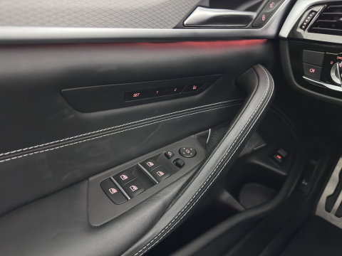 BMW 5 Serie Touring M550d xDrive High Executive (INCL-BTW) Aut. *PANO | HEAD-UP | LEATHER | BOWERS&WILKINS | ADAPTIVE-CRUISE | MASSAGE | TOP-VIEW | FULL-LED | BLIND-SPOT | MEMORY-PACK | DIGI-COCKPIT | HEATED-SPORTSEATS | KEYLESS | DAB+ | 2