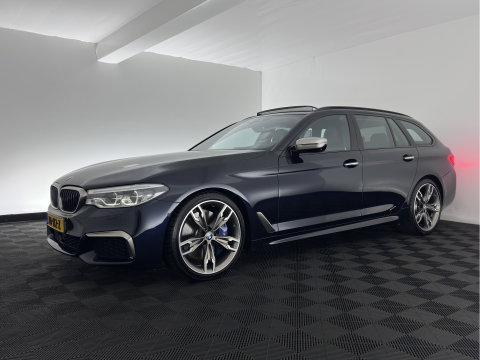 BMW 5 Serie Touring M550d xDrive High Executive (INCL-BTW) Aut. *PANO | HEAD-UP | LEATHER | BOWERS&WILKINS | ADAPTIVE-CRUISE | MASSAGE | TOP-VIEW | FULL-LED | BLIND-SPOT | MEMORY-PACK | DIGI-COCKPIT | HEATED-SPORTSEATS | KEYLESS | DAB+ | 2