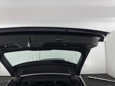BMW 5 Serie Touring M550d xDrive High Executive (INCL-BTW) Aut. *PANO | HEAD-UP | LEATHER | BOWERS&WILKINS | ADAPTIVE-CRUISE | MASSAGE | TOP-VIEW | FULL-LED | BLIND-SPOT | MEMORY-PACK | DIGI-COCKPIT | HEATED-SPORTSEATS | KEYLESS | DAB+ | 2