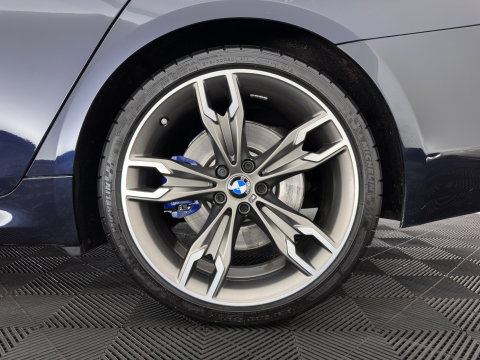 BMW 5 Serie Touring M550d xDrive High Executive (INCL-BTW) Aut. *PANO | HEAD-UP | LEATHER | BOWERS&WILKINS | ADAPTIVE-CRUISE | MASSAGE | TOP-VIEW | FULL-LED | BLIND-SPOT | MEMORY-PACK | DIGI-COCKPIT | HEATED-SPORTSEATS | KEYLESS | DAB+ | 2