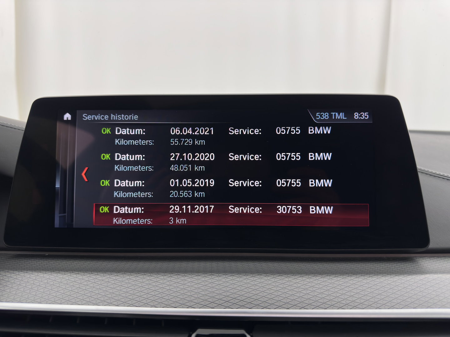 BMW 5 Serie Touring M550d xDrive High Executive (INCL-BTW) Aut. *PANO | HEAD-UP | LEATHER | BOWERS&WILKINS | ADAPTIVE-CRUISE | MASSAGE | TOP-VIEW | FULL-LED | BLIND-SPOT | MEMORY-PACK | DIGI-COCKPIT | HEATED-SPORTSEATS | KEYLESS | DAB+ | 2