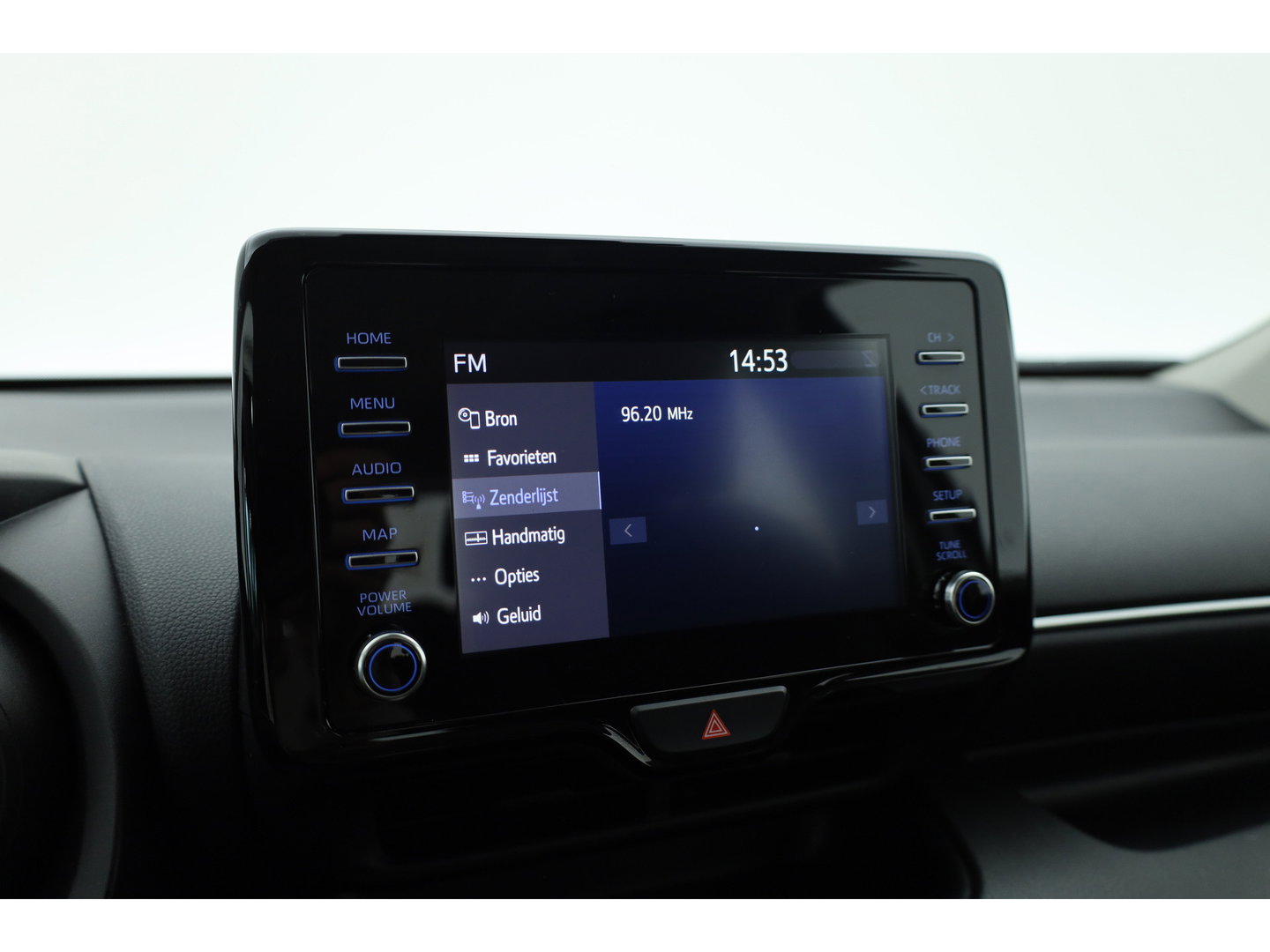 Toyota Yaris 1.5 Hybrid Dynamic | Rijklaar! | Adapt. Cruise | Bluetooth | Keyless | Lane Assist | Camera | All Season