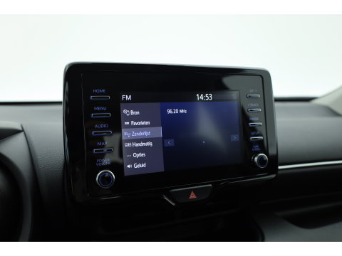 Toyota Yaris 1.5 Hybrid Dynamic | Rijklaar! | Adapt. Cruise | Bluetooth | Keyless | Lane Assist | Camera | All Season