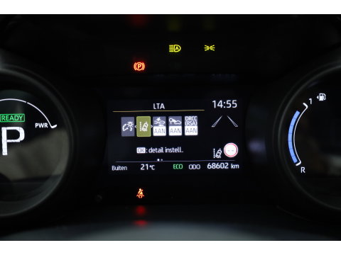 Toyota Yaris 1.5 Hybrid Dynamic | Rijklaar! | Adapt. Cruise | Bluetooth | Keyless | Lane Assist | Camera | All Season