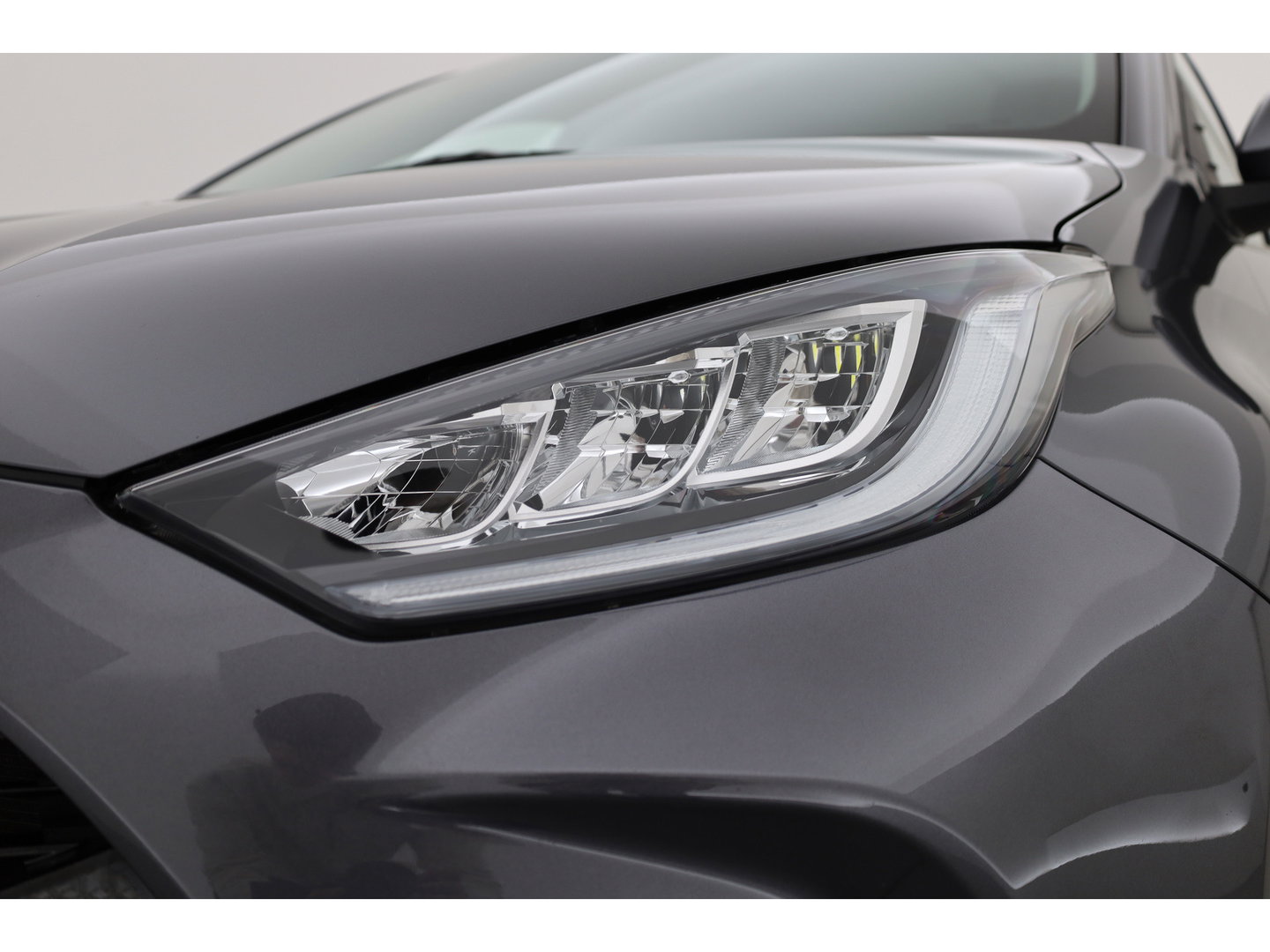 Toyota Yaris 1.5 Hybrid Dynamic | Rijklaar! | Adapt. Cruise | Bluetooth | Keyless | Lane Assist | Camera | All Season