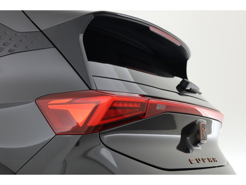 CUPRA Born Performance 62 kWh | NAV + CarPlay | Beats Audio | Stoel- Stuurverw. | Adapt. Cruise | Camera | Keyless