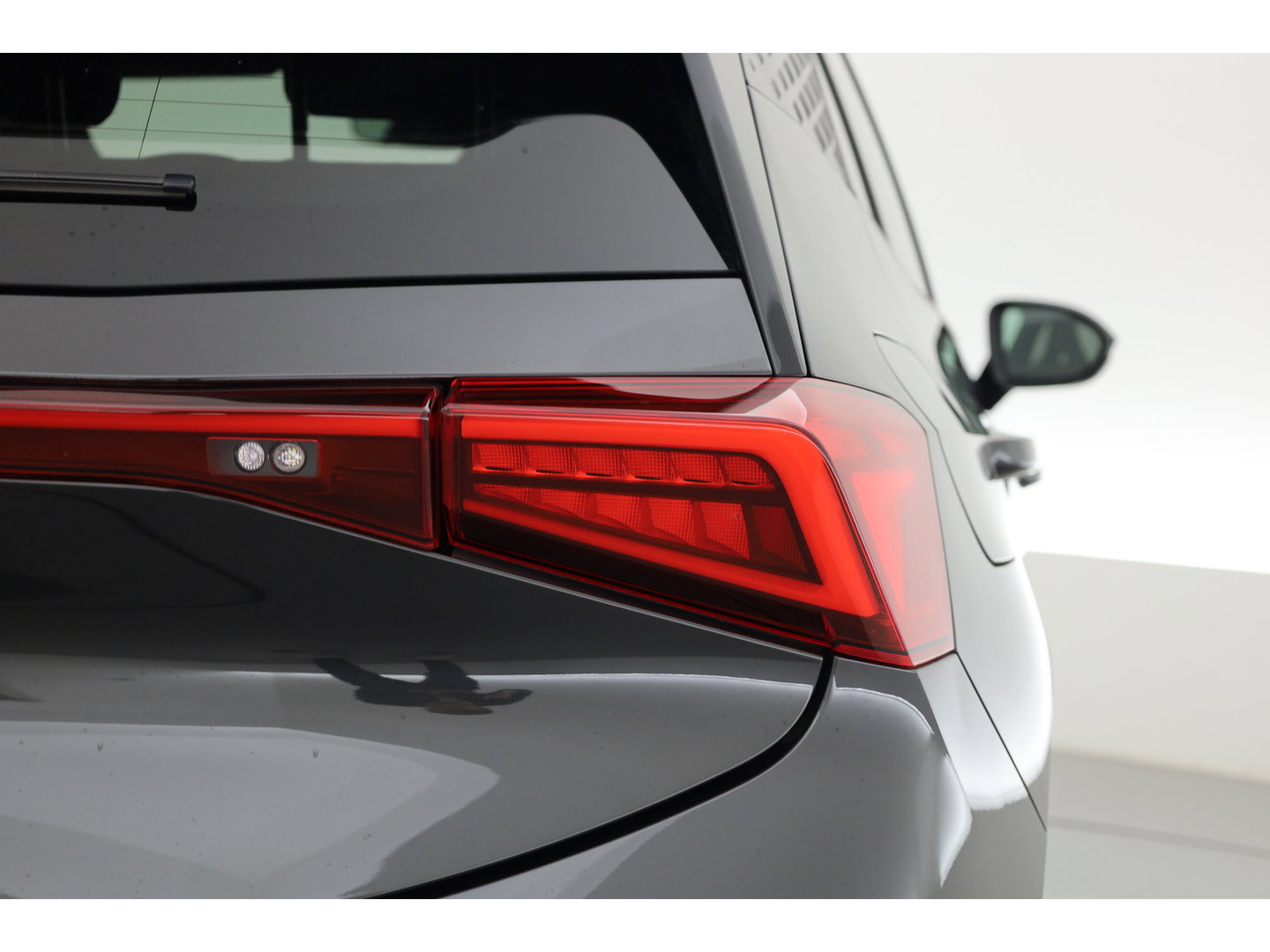 CUPRA Born Performance 62 kWh | NAV + CarPlay | Beats Audio | Stoel- Stuurverw. | Adapt. Cruise | Camera | Keyless