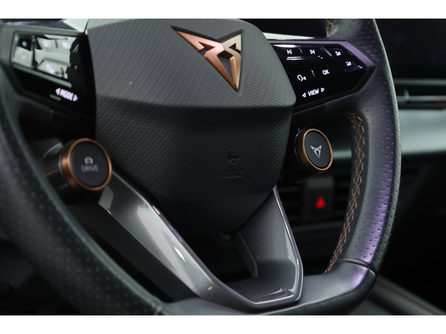 CUPRA Born Performance 62 kWh | NAV + CarPlay | Beats Audio | Stoel- Stuurverw. | Adapt. Cruise | Camera | Keyless